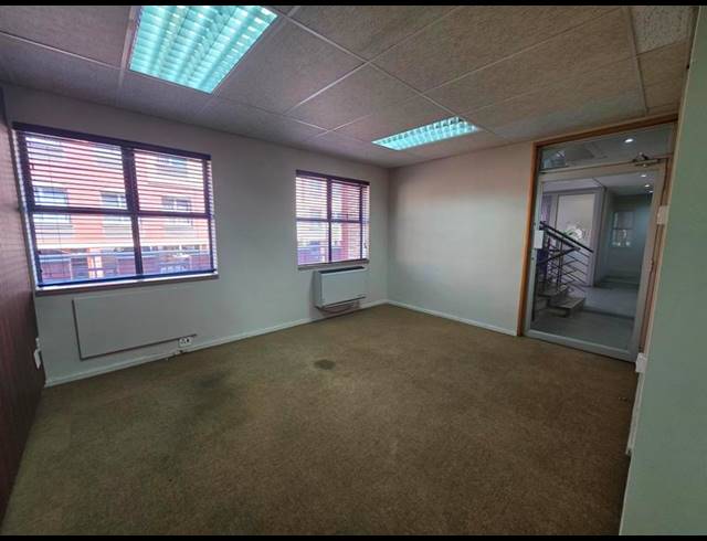 BUSINESS PROPERTY TO RENT IN MENLYN